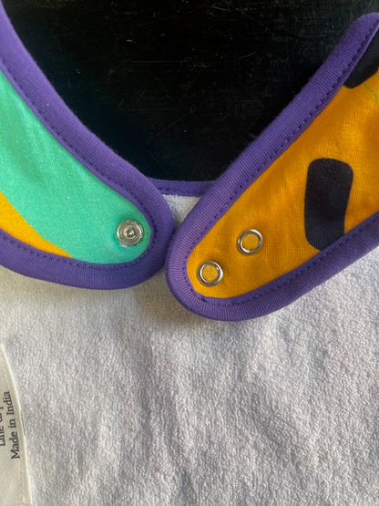 Pandi Bib with perfect plum trim